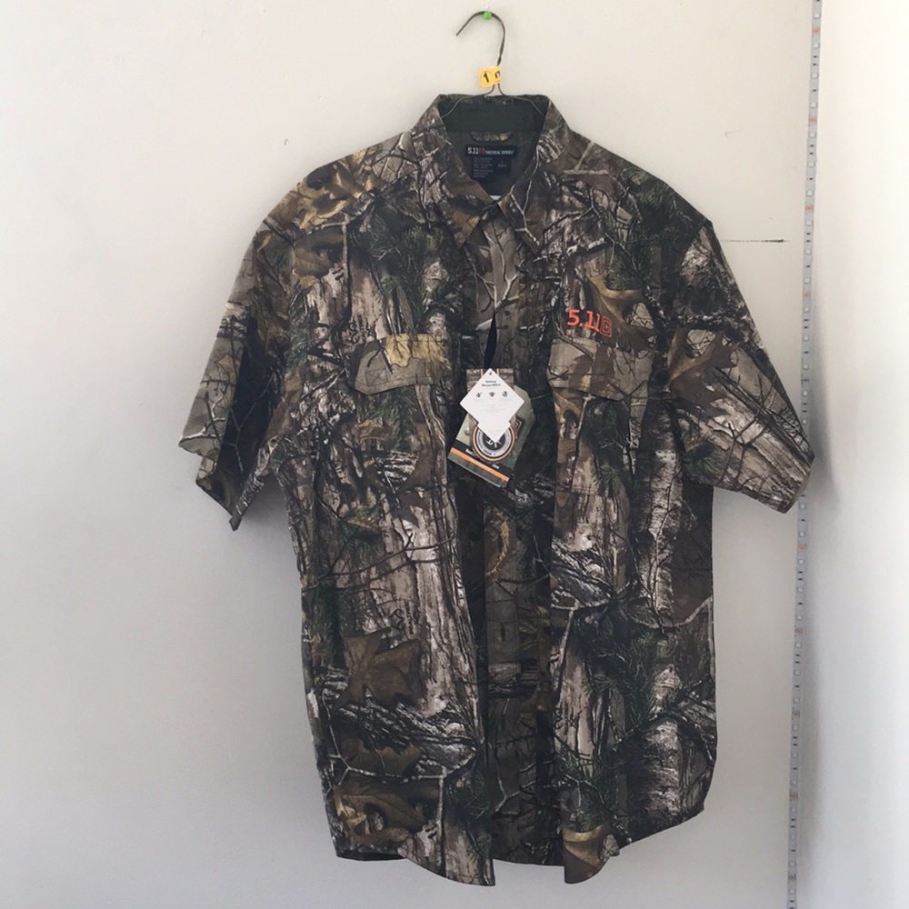 Men’s hunting shirt. Large